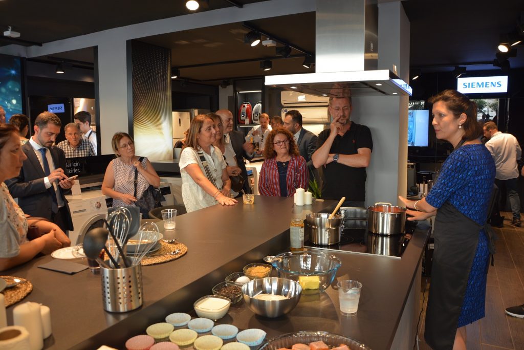 1560760388_EbruYalman_Siemens_Izmir__3_