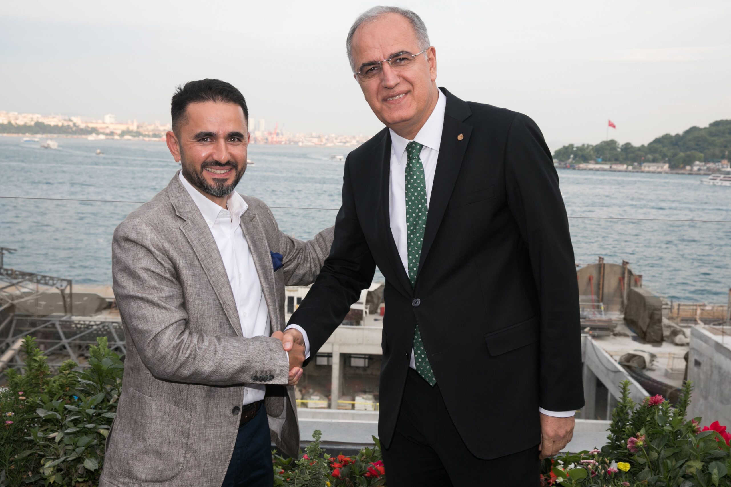 Vestel iki yıl daha Türk voleybolunun ana sponsoru