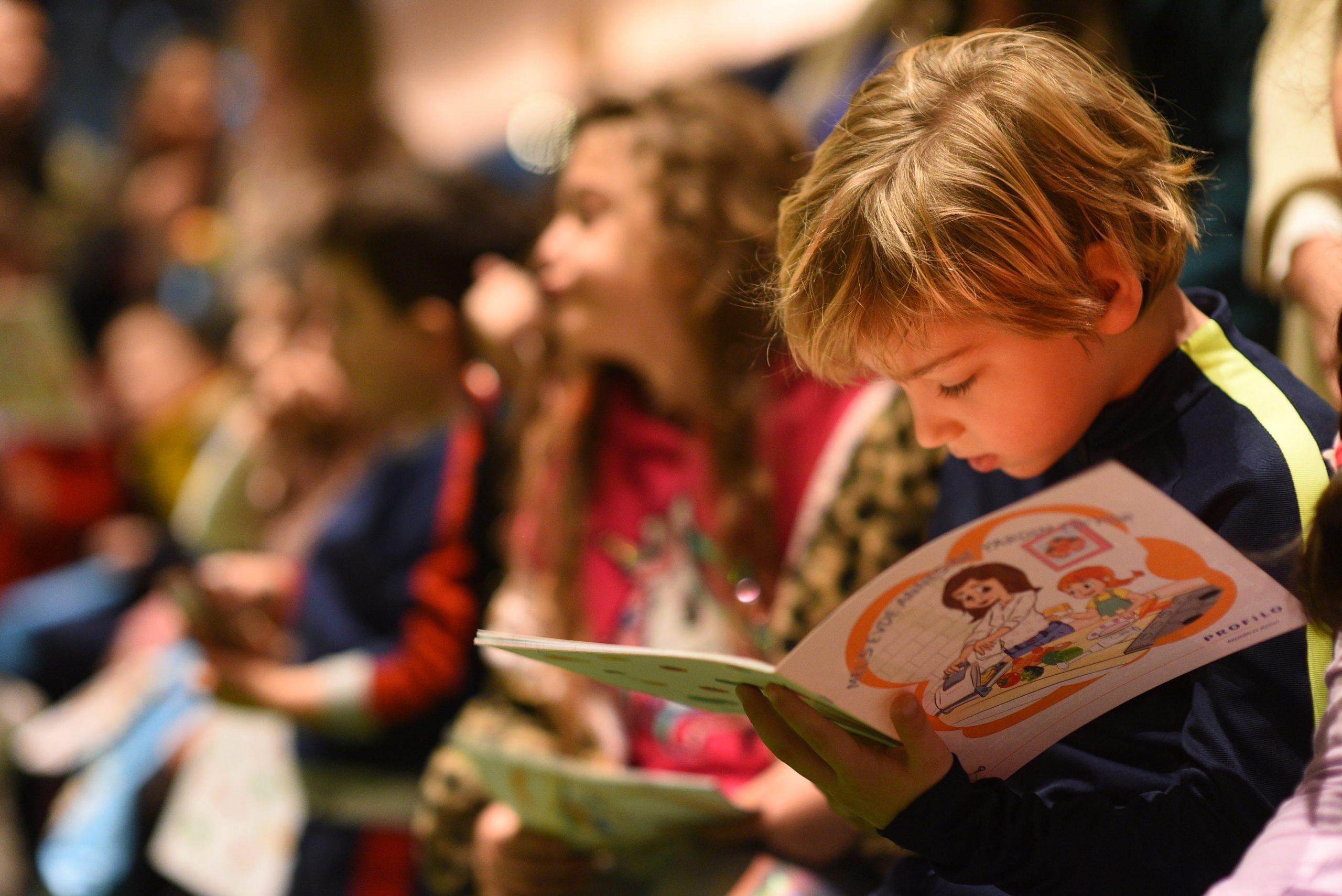 Profilo yarıyıl tatili için özel ‘Masal Ağacı’ kurdu