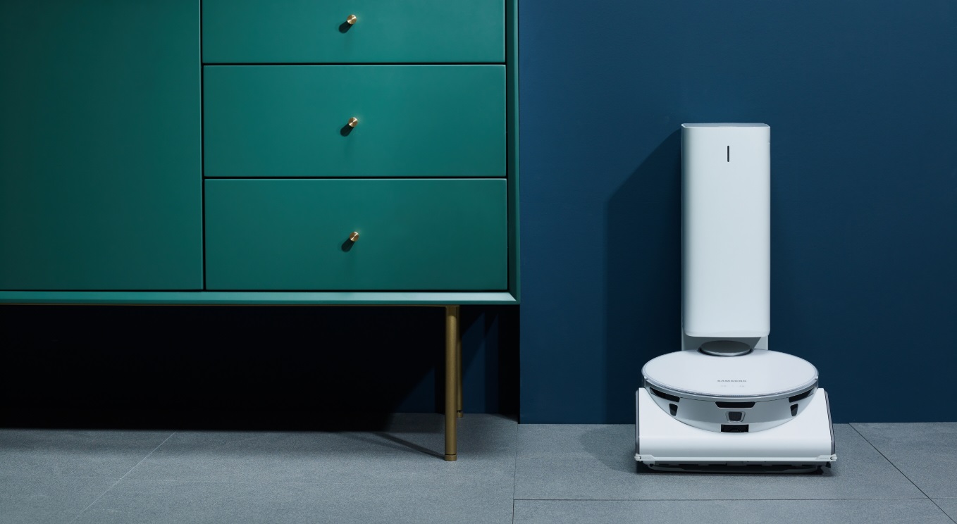Samsung’un yeni JetBot 90 AI+ robot süpürgesi ile evler artık otomatik temizlenecek