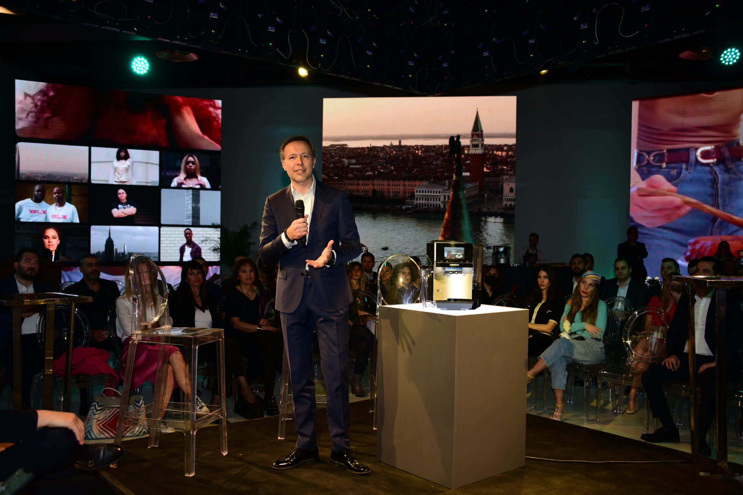 Siemens Ev Aletleri, yeni ürünü tam otomatik kahve makinesi Siemens EQ.700’ü kahveseverlerle tanıştırdı