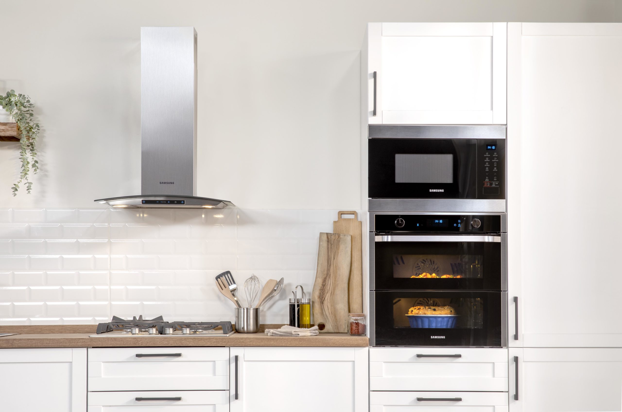 Samsung’un Dual Cook Flex teknolojisi birden fazla yemeği aynı anda pişiriyor