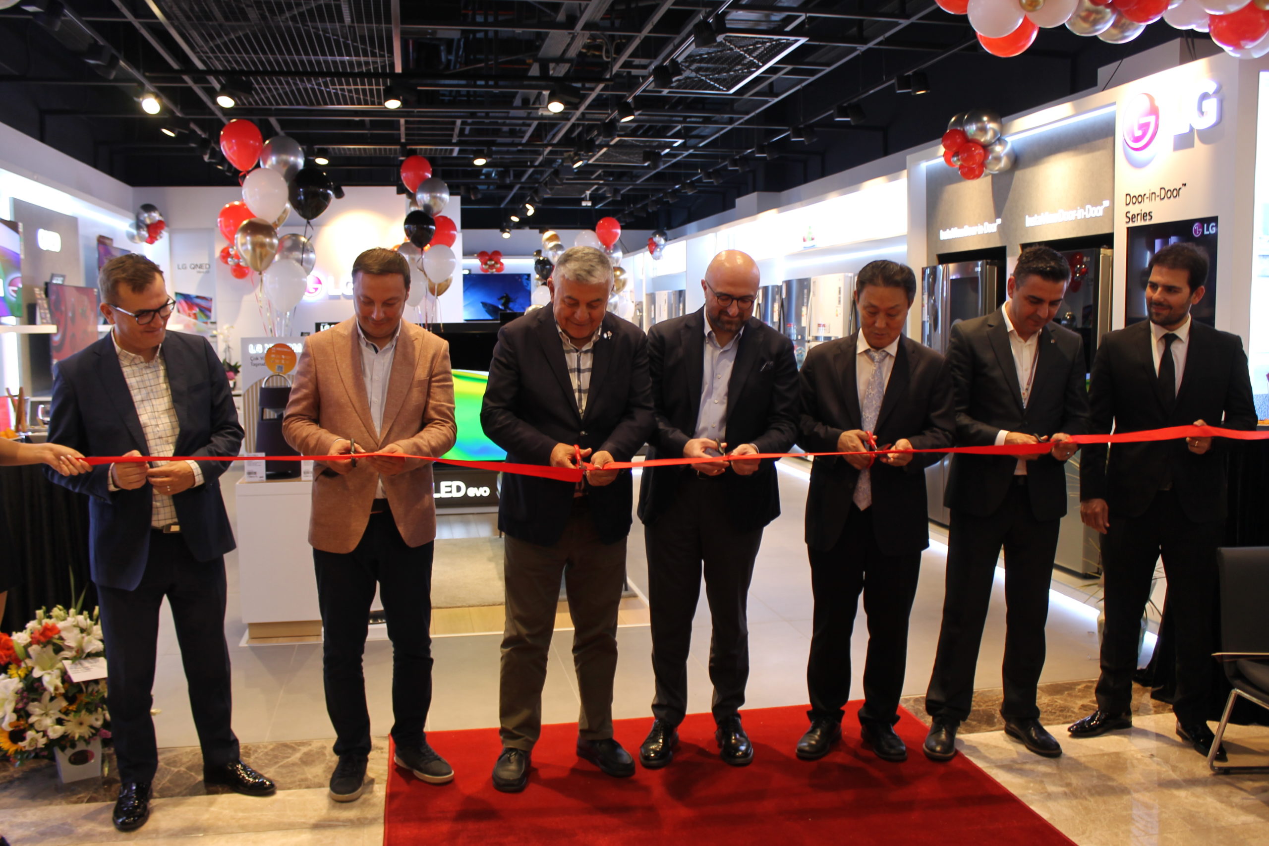 LG Brandshop mağazaları 10 yeni şube ile büyüyor