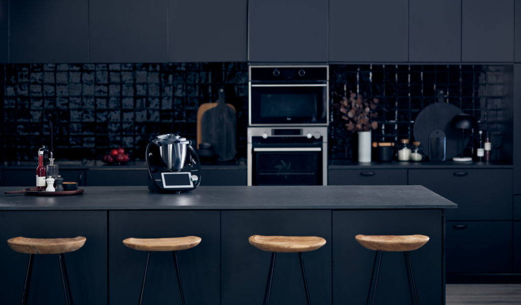 1662128120_Thermomix_TM6_Limited_Black_Edition_Imaj