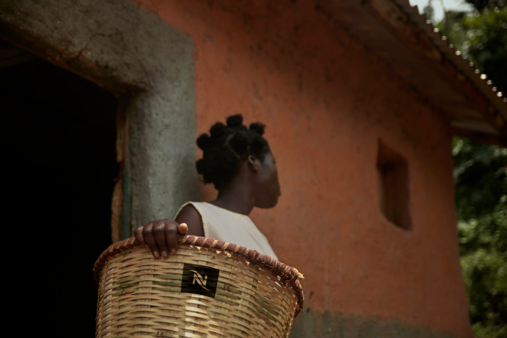 Format: landscape. (Shot unlayered)