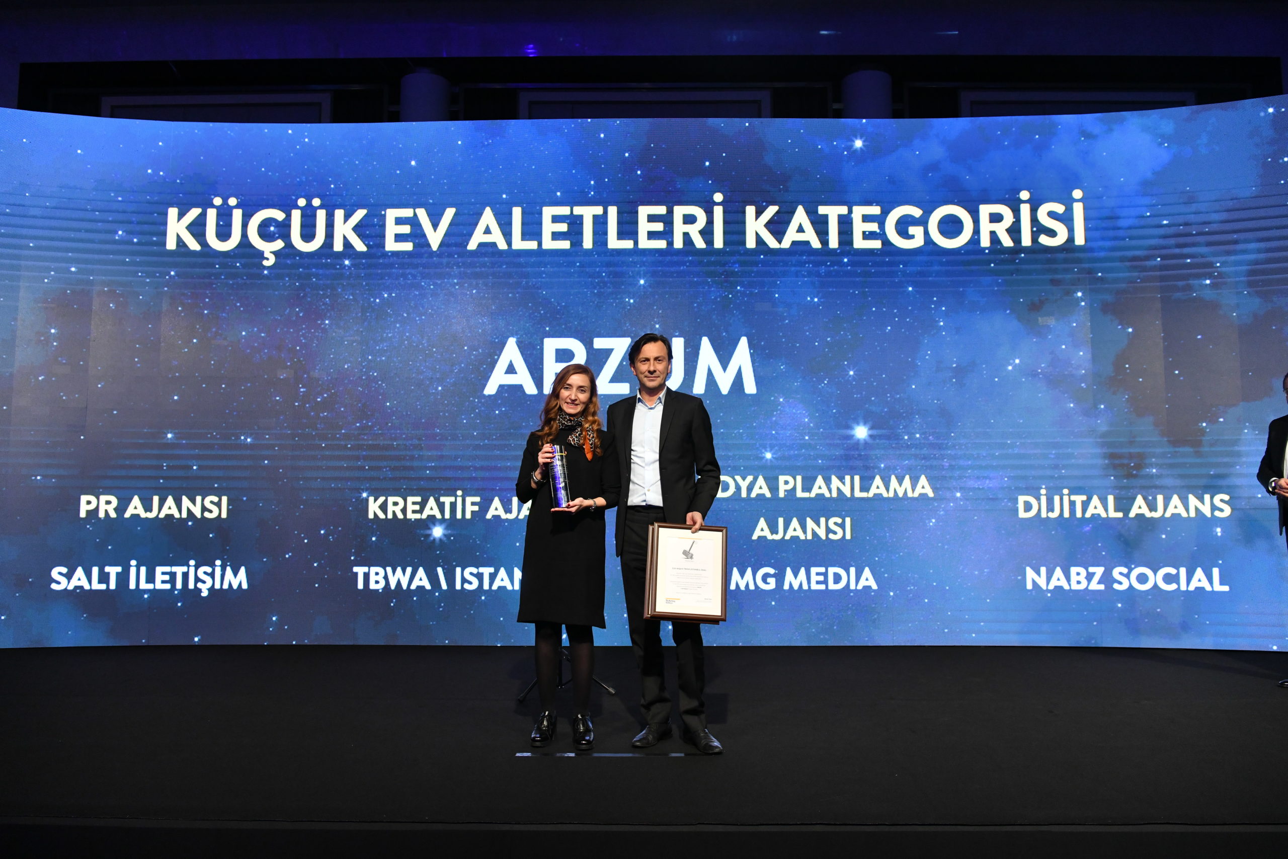 Arzum The One Awards’ta ‘Yılın İtibarlısı’ seçildi