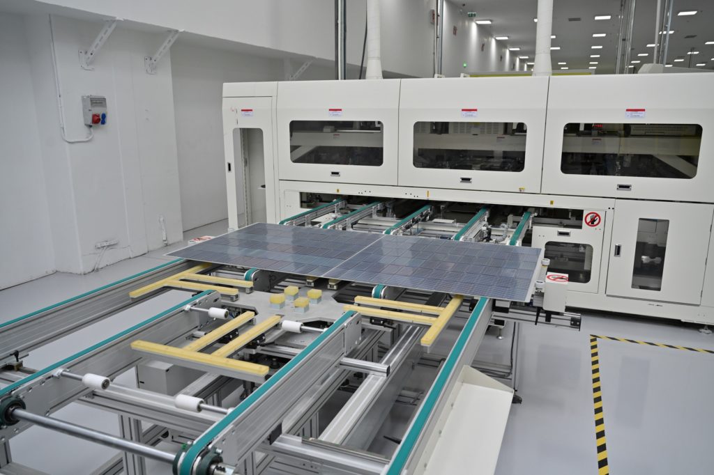 1688558256_Arcelik_Gunes_Paneli_Uretim_Tesisi_2