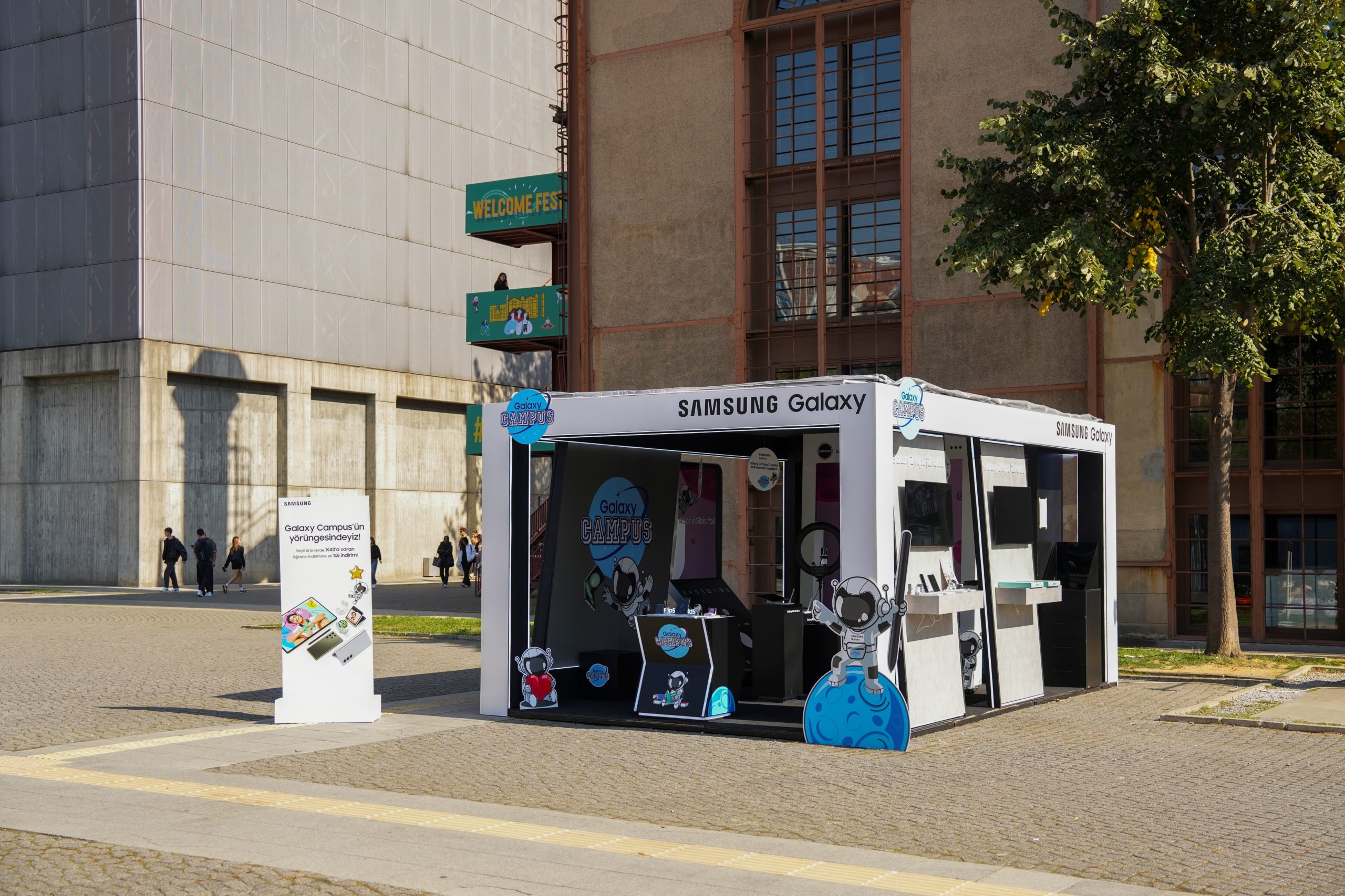 Samsung Türkiye, okulların açılmasını üniversite öğrencileriyle kutluyor