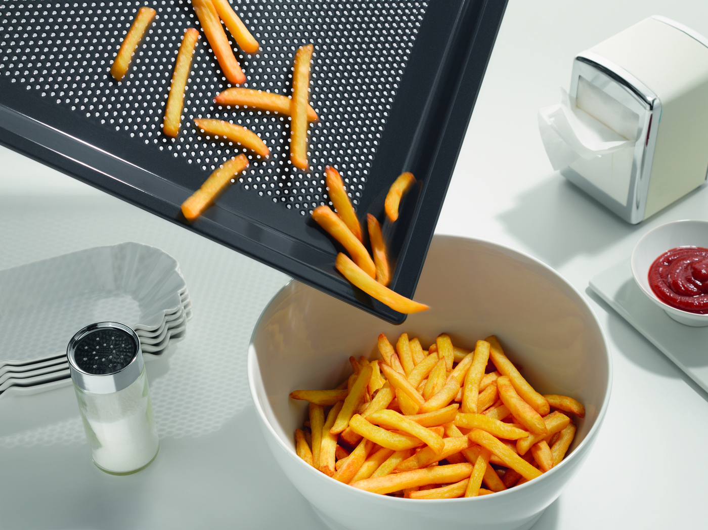 Miele’nin yeni AirFry fonksiyonlu fırınları daha sağlıklı ve lezzetli sunuyor