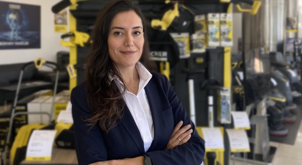 1738827943_G__k__e_D__nmez