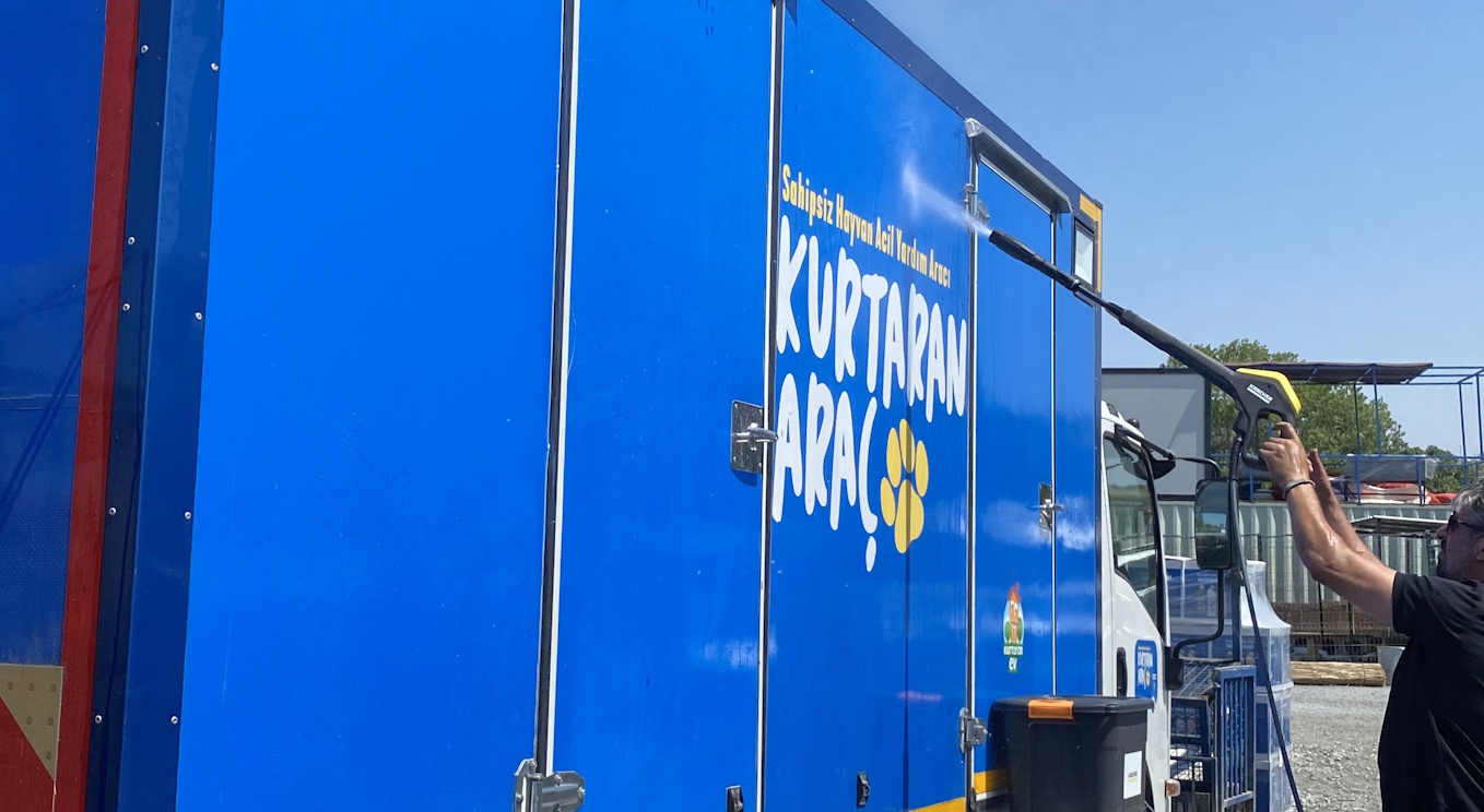 Kärcher Türkiye, yangınlardan etkilenen can dostlar için seferberlik başlattı