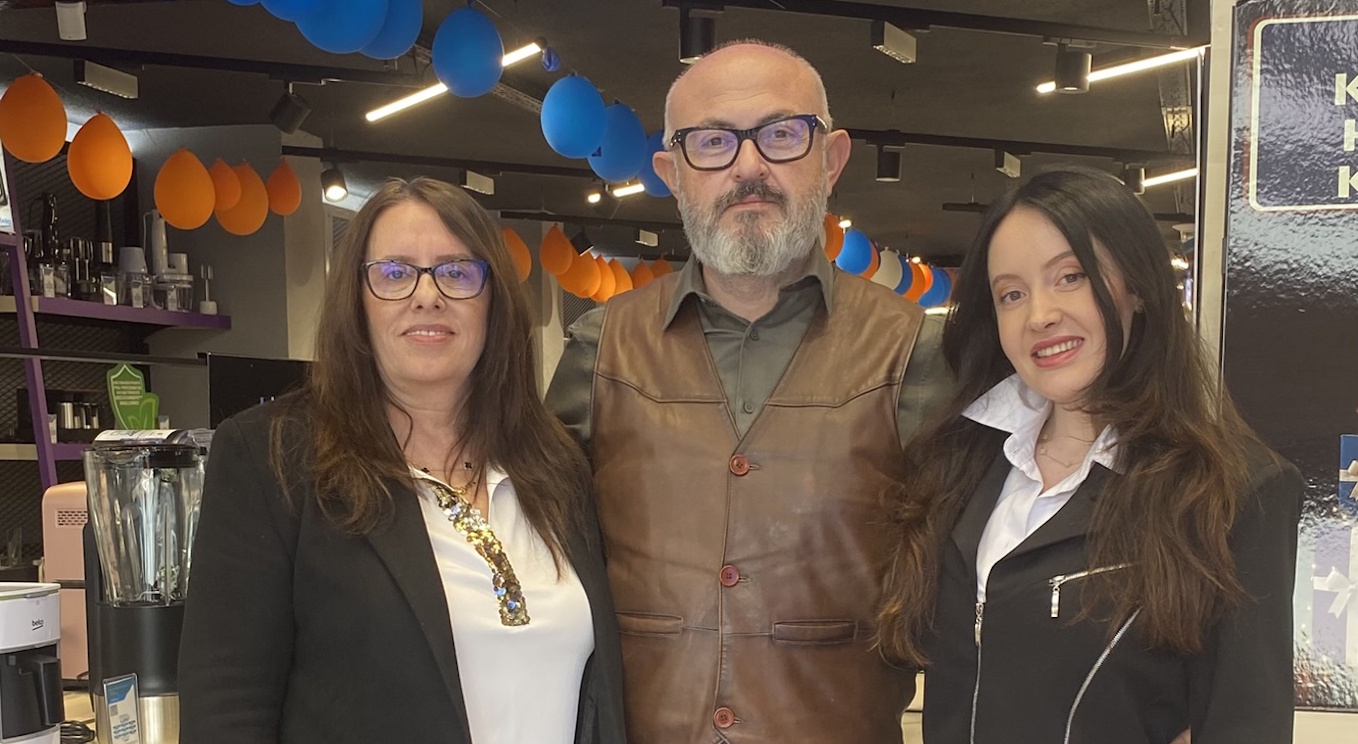 Perakendecilik; mağazada müşteri beklemekten ziyade, müşterinin ayağına giderek kendi hedef kitlene uygun müşteriyi seçebilme ve onlarla doğru bağ kurabilme işidir