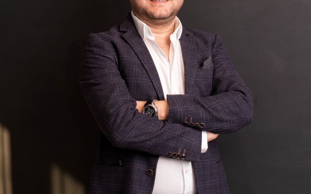 Ayvalık’ın Doğal Mirası Sadık Amca, “Birlikte Işık Olalım” Projesiyle Eğitime Destek Veriyor