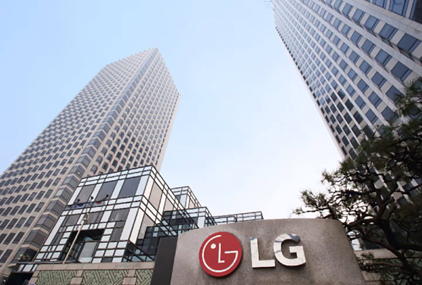 1793180328_LG_Twin_Towers_Day